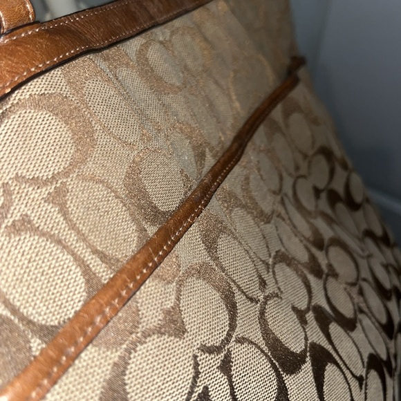 large brown monogram COACH tote, gently used very good condition - Picture 15 of 17